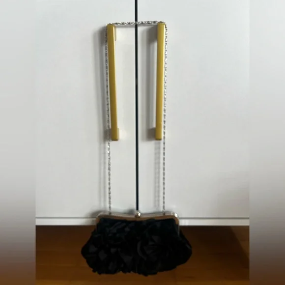 🖤Barney’s New York Elegant Black Ruffled Clutch - Picture 6 of 6